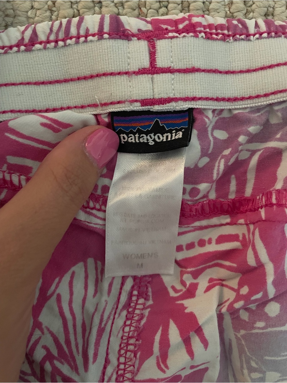 Patagonia Women's Pink & White Tropical Print Shorts - Picture 3 of 3